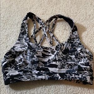 Lululemon sports bra